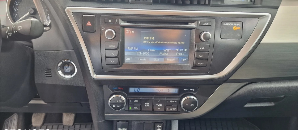 Toyota Auris cena 48500 przebieg: 59725, rok produkcji 2014 z Kraków małe 254